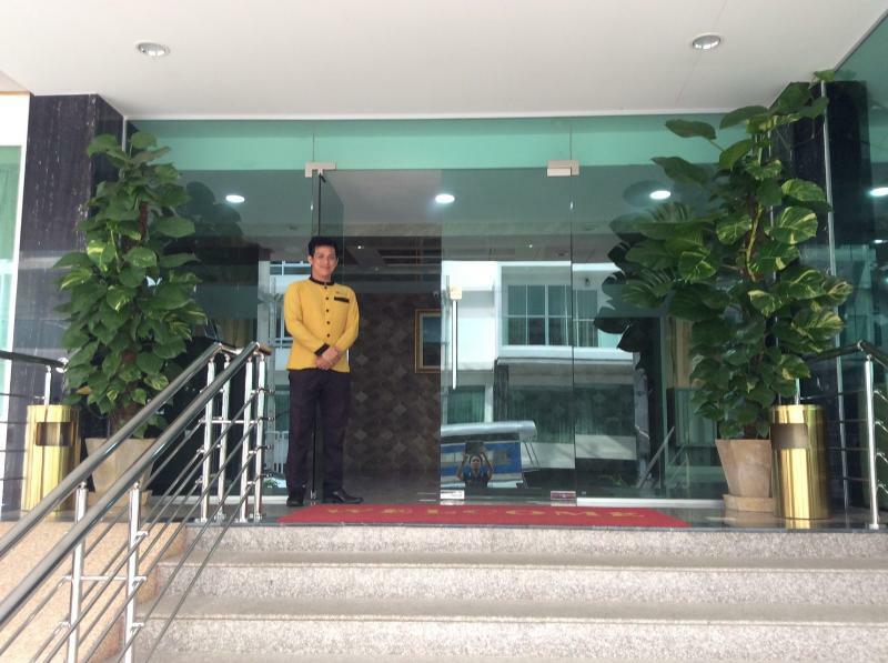 M Soho Danok Hotel Sadao Bagian luar foto