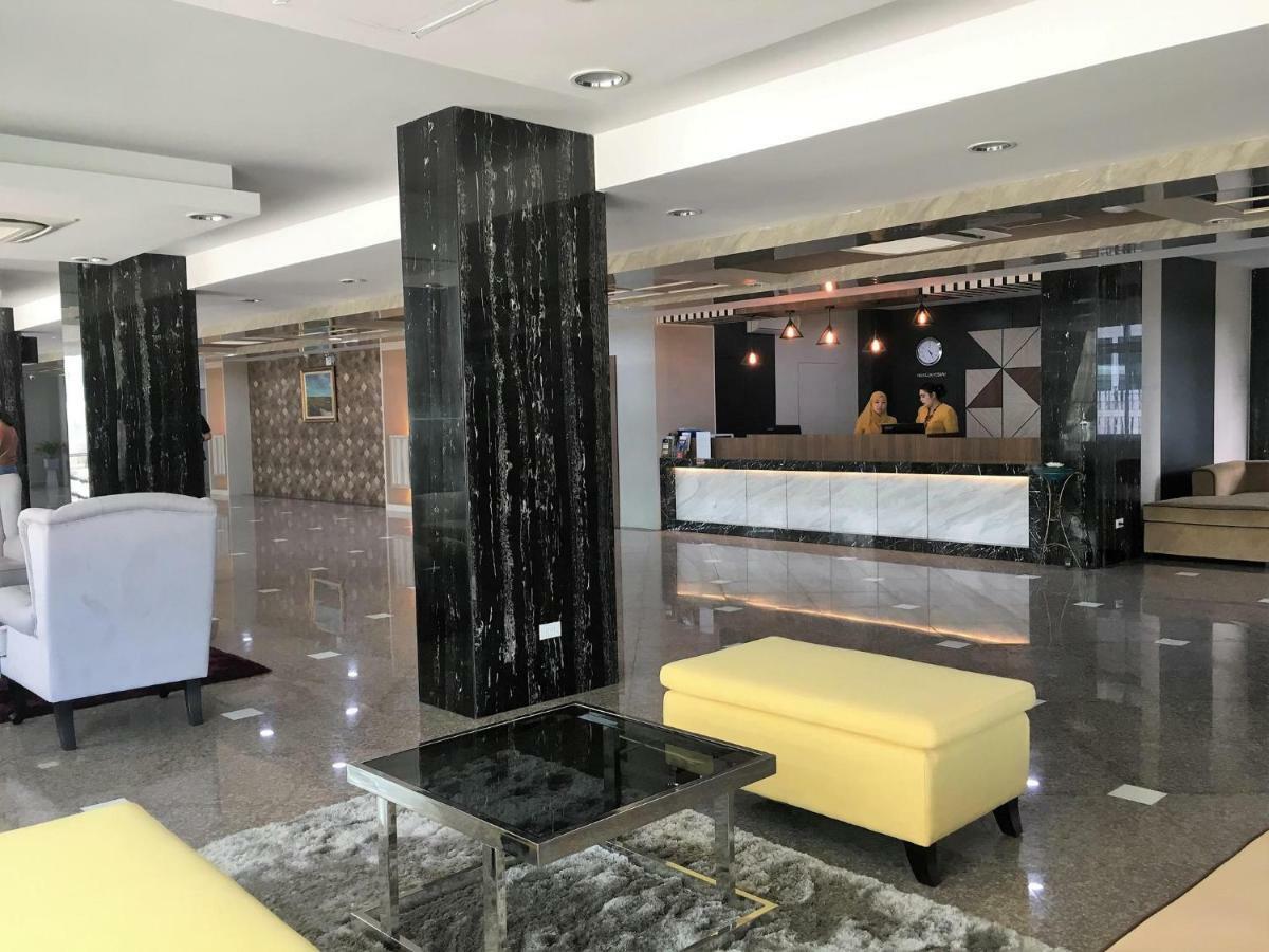 M Soho Danok Hotel Sadao Bagian luar foto