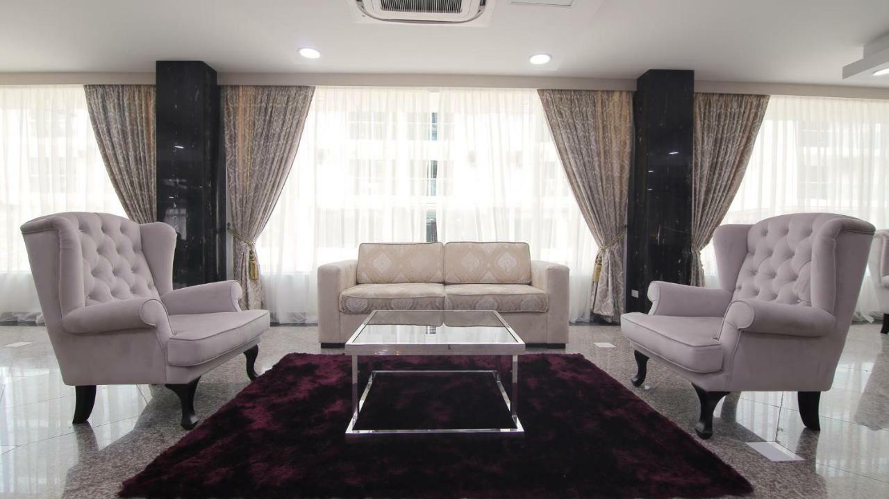 M Soho Danok Hotel Sadao Bagian luar foto